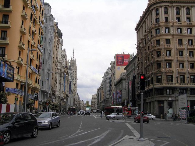 محلات شارع غران فيا في مدريد