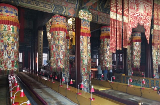 معبد لاما اماكن سياحية في بكين