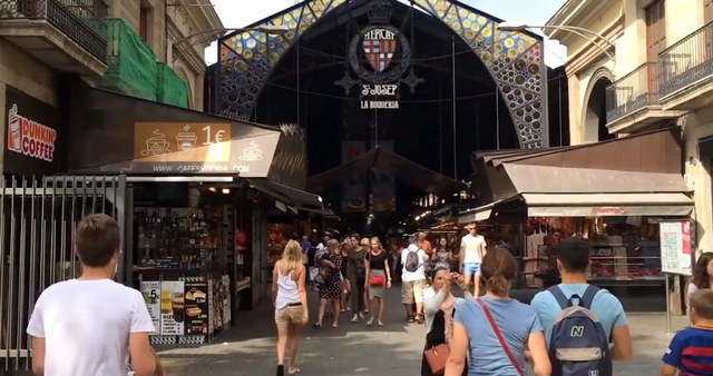 سوق بوكويريا في برشلونة - الاماكن السياحية في برشلونة