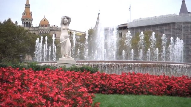 ساحة كاتالونيا في برشلونة المناطق السياحية في برشلونة