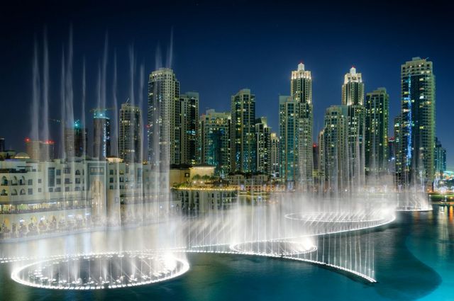النافورة الراقصة في دبي ، مناطق سياحية في دبي