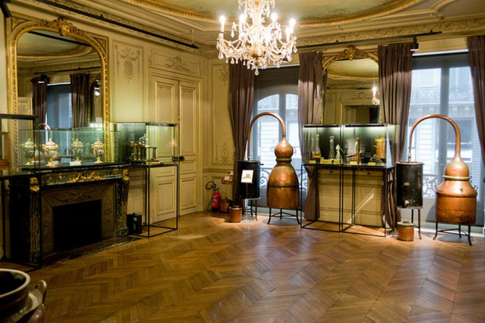 متحف العطور باريس