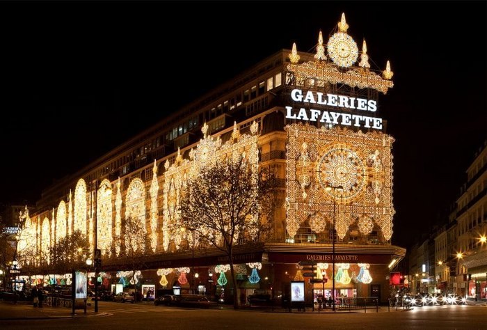 غاليري لافاييت باريس من اهم مناطق السياحة في باريس