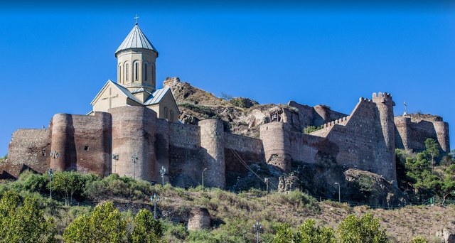 قلعة ناريكالا تبليسي الاماكن السياحية في تبليسي