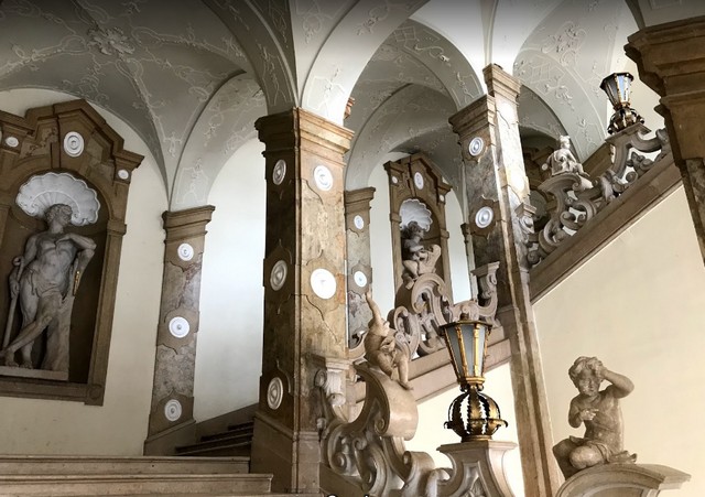 قصر ميرابيل النمسا